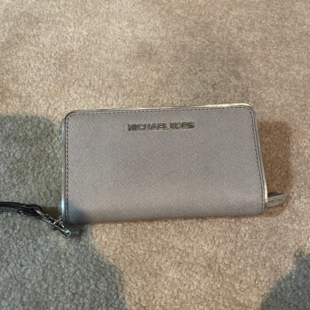 Michael Kors wristlet